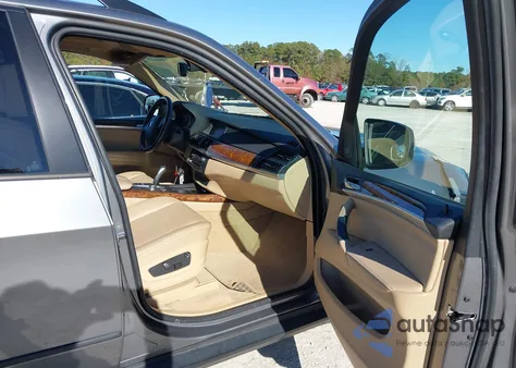 2009 BMW X5 xDrive30I z USA, uszkodzony, nr VIN 5UXFE43539L264771